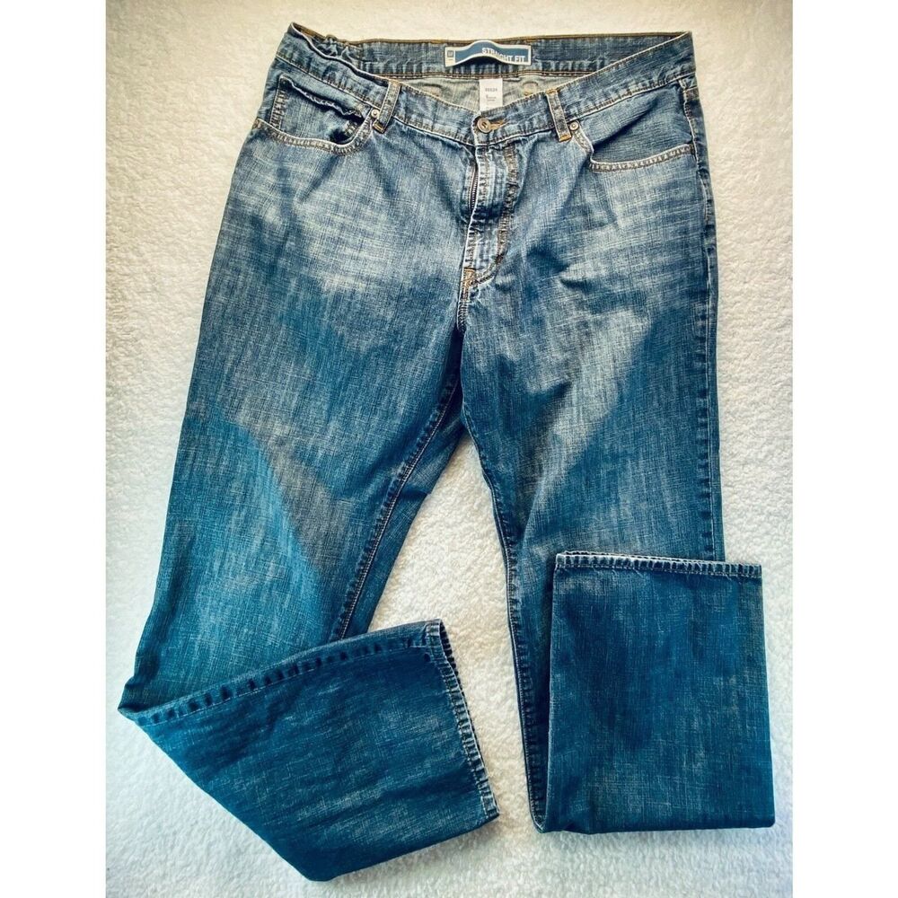 : Gap Men's 33x32 Medium Wash Straight Fit 100% Cotton Denim Jeans